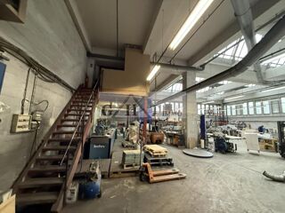   ENTREPÔT-BUREAUX de 490 M2 À LOUER SUR MONTREUIL! Montreuil