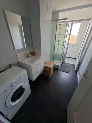  Appartement à louer 3 pièces 69 m²