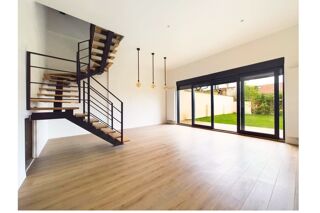  Villa à vendre 7 pièces 220 m²
