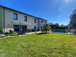  Maison  louer 7 pices 200 m