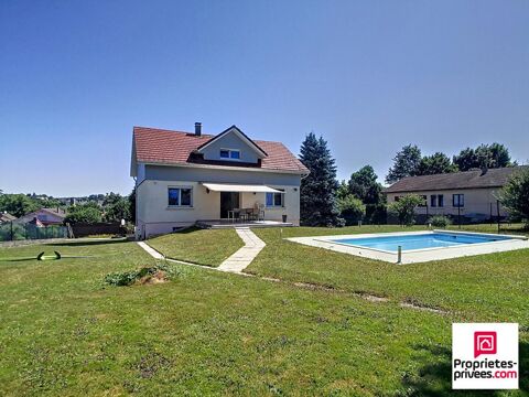  Maison familiale rnove avec piscine  - 129 m habitables sur un terrain clos de 939 m Maison - 5 pice(s) - 129 m