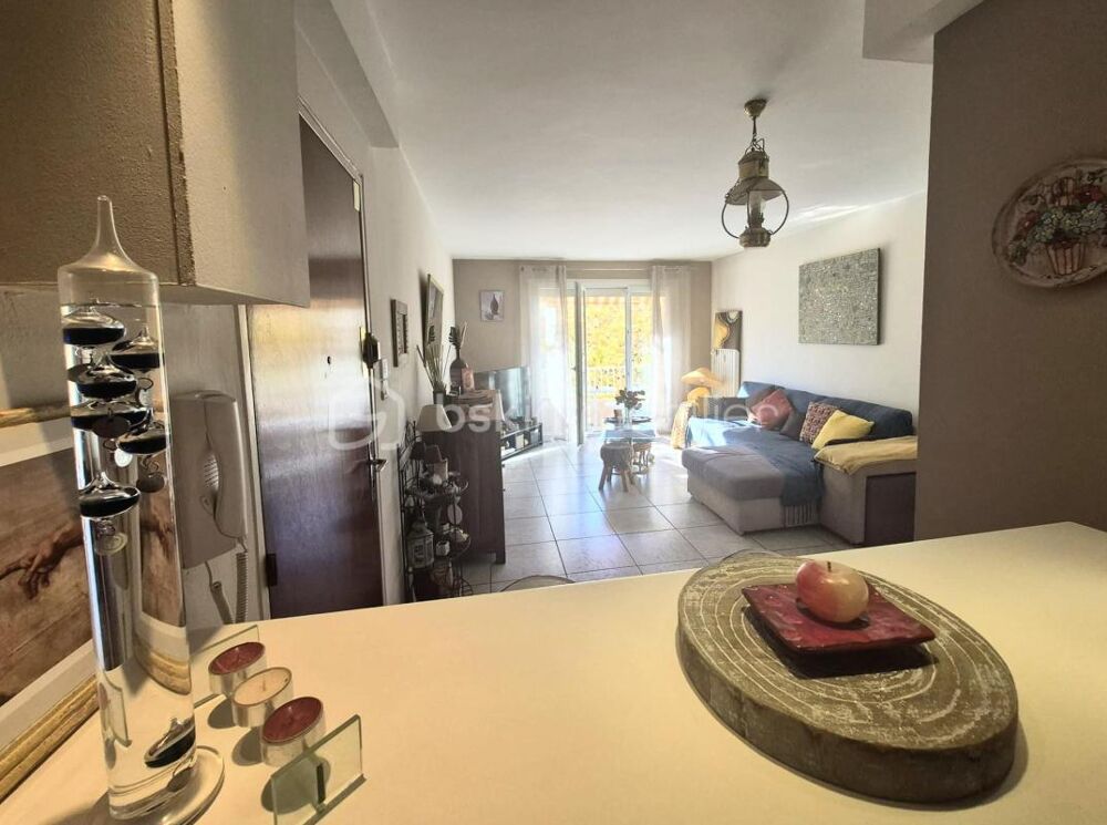 Vente Appartement ? Élégant T3 Traversant Rénové – Hyères, Quartier Gare ? Hyeres