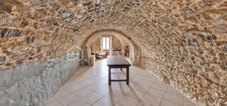 Vente Maison MAISON DE VILLAGE AVEC STUDIO INDÉPENDANT – AU CŒUR DES REMPARTS – 210 m² HABITABLES Boucoiran et nozieres