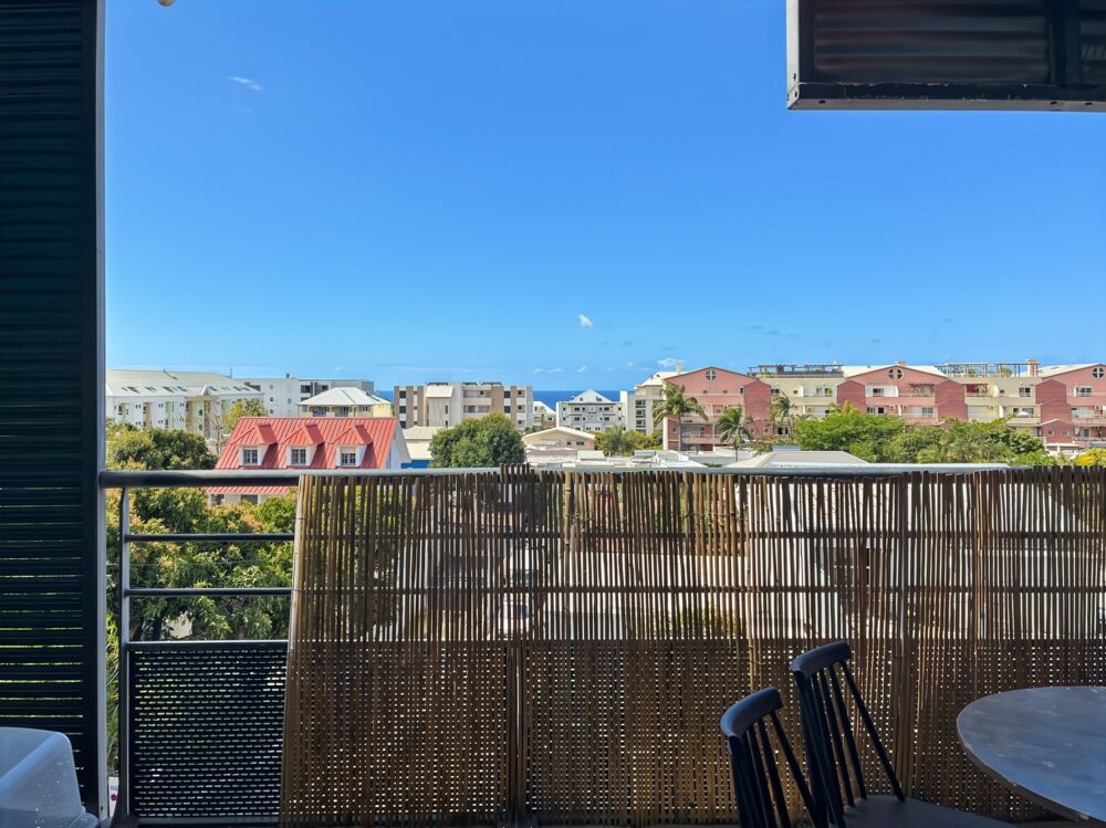 Vente Appartement T3 DE 52,30 m² AVEC VARANGUE DE 9,89m2 - SAINTE-CLOTILDE, QUARTIER UNIVERSITAIRE - IDÉAL INVESTISSEMENT COLOCATION, RENDEMENT 7% Sainte clotilde
