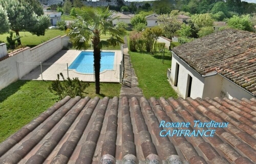 Vente Maison Maison à vendre 6 pièces ANGOULEME (16) maison 3 chambres + Studio et piscine sur terrain de 1150 m2 Angouleme