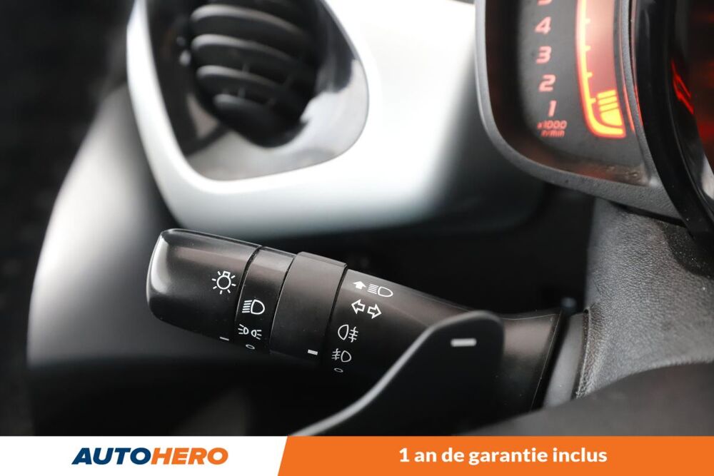 Aygo 1.0 VVT-i X-Play X-Shift 5P 69 ch 2016 occasion 92130 Issy-les-Moulineaux