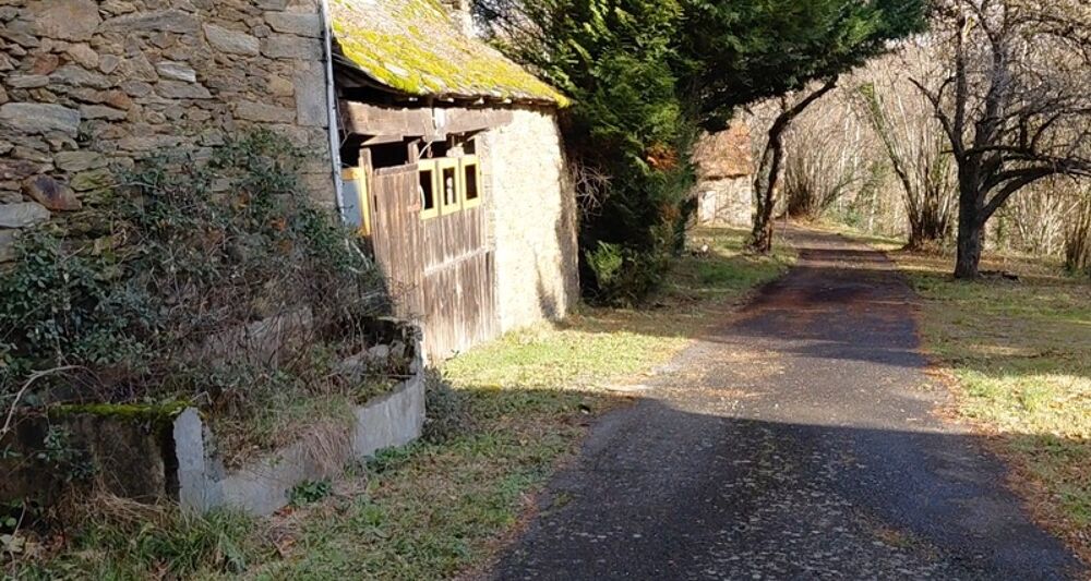 Vente Ferme Bien d'exception – Corps de ferme sur 35 hectares avec vue dominante sur la vallée du Lot Vieillevie