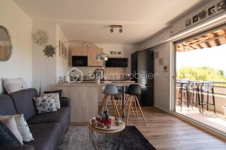 Vente Appartement La Seyne-sur-Mer – T2 rénové avec terrasse et aperçu mer, à 300 m de la plage La seyne sur mer