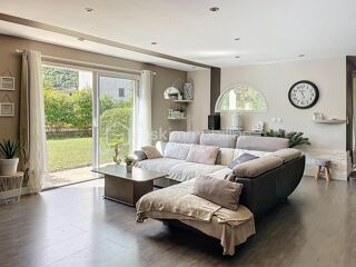  Villa  vendre 6 pices 146 m