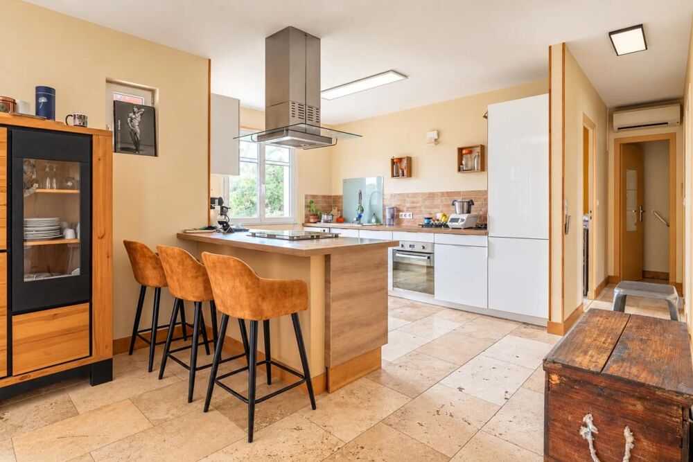 Vente Maison PLAISSAN (34230) – ENSEMBLE IMMOBILIER – 5 APPARTEMENTS – TERRAIN 1 055 M² – PISCINE – POTENTIEL LOCATIF Plaissan