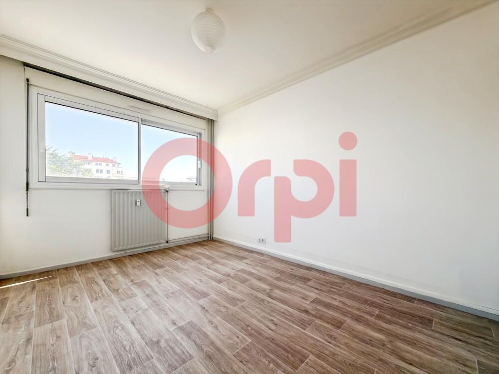 Vente Appartement Appartement T3 lumineux de 61.60 m² - balcon Lyon 8