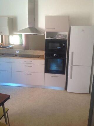  Appartement à louer 3 pièces 72 m²
