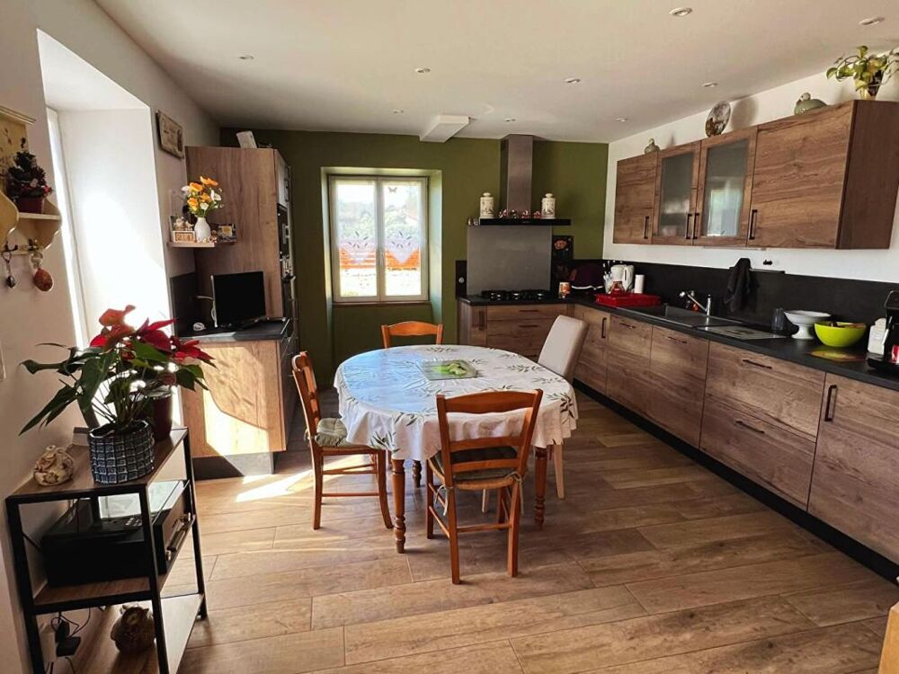 Maison en Pierre à Nantheuil 7 pièce(s) 170 m2