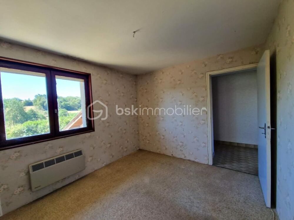 Vente Maison Maison 95 m² + dépendance 50 m² – Fort potentiel – À 5 min de La Tour-du-Pin La tour du pin