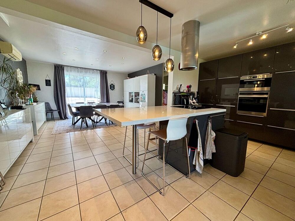 Maison familiale de 184 m² avec piscine ? 5 chambres - cadre privilégié à La Charité-sur-Loire
