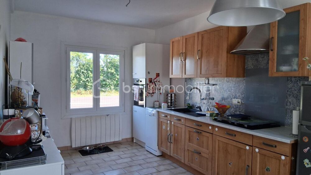 MAISON DE 71M² +(BUANDERIE DE 30M²+DEPENDANCE DE 70M² AVEC POSSIBILITE D'AMENAGEMENT). TERRAIN 703M²