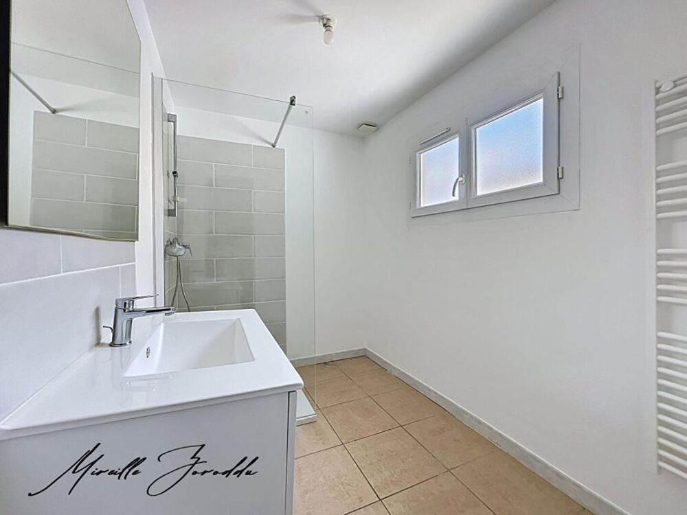 Vente Maison REDESSAN  A VENDRE ENSEMBLE IMMOBILIER  de 185m² avec cour, terrasse et garage Redessan