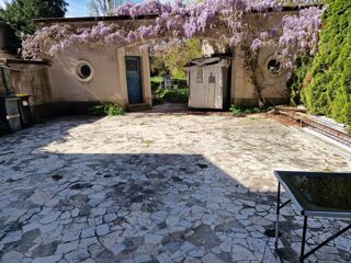  Immeuble  vendre 10 pices 360 m