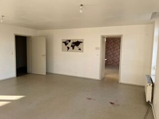  Appartement à louer 5 pièces 121 m²