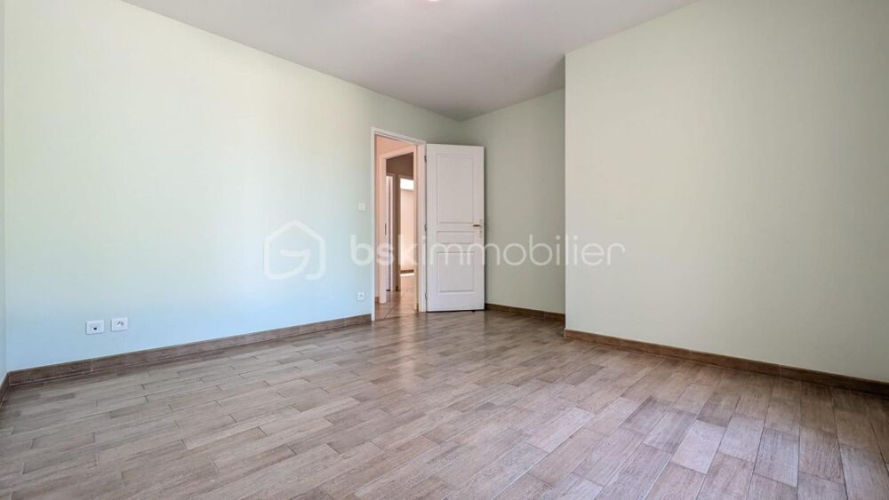 Vente Maison Maison plain-pied DPE A - 4 chambres - Terrain clos 1300 m² - Lucgarier, 5 min de Soumoulou Lucgarier