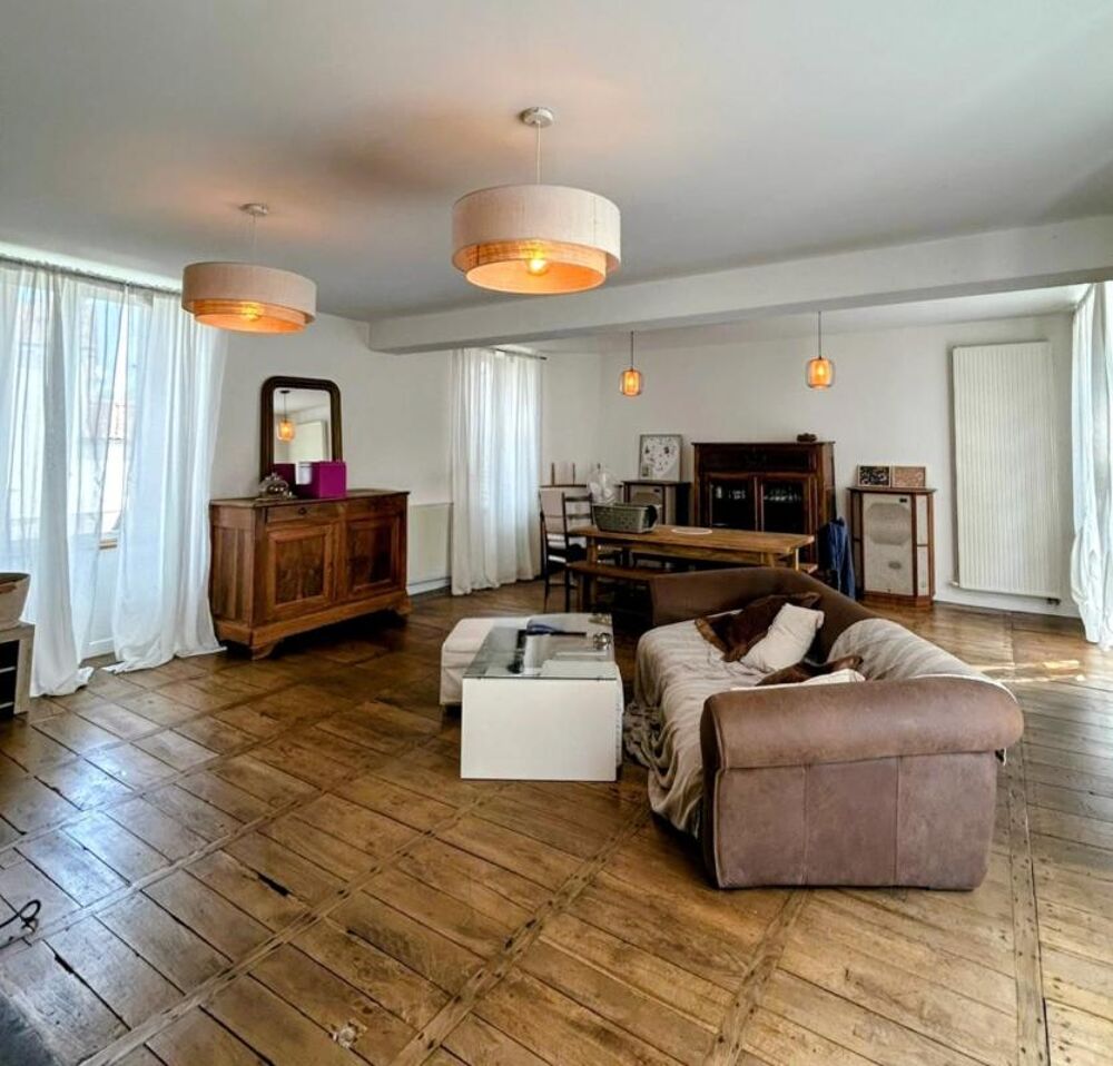 Maison de village 185 m2 avec jardin CHERVES CHATELARS (16) 154 500€ FAI