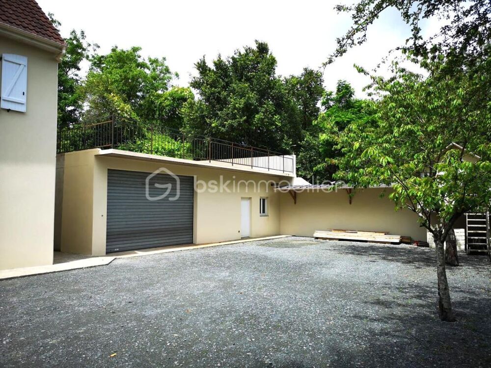 MAISON 8 pièces 186 m²