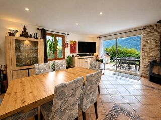 Vente Maison Maison de 5 pièces de 150 m² à Grand-Aigueblanche Grand aigueblanche