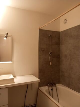  Appartement à louer 2 pièces 55 m²