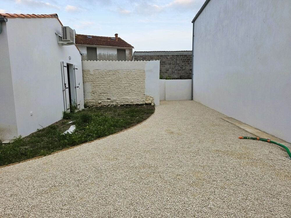 Charente Maritime (17), AV belle maison 6 pièces 101m² sur terrain 210m² idéalement située coeur ville DOLUS OLERON