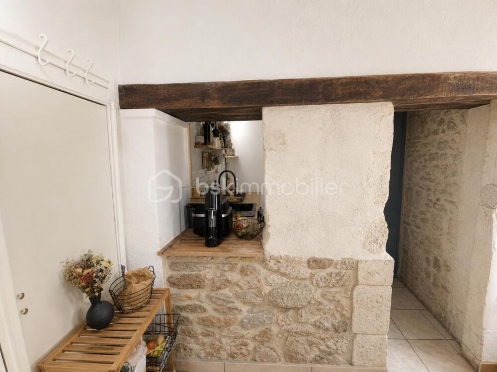 Nimes .Appartement T3 avec terrasse