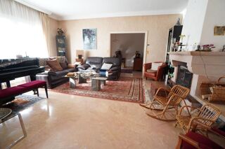  Villa  vendre 6 pices 175 m
