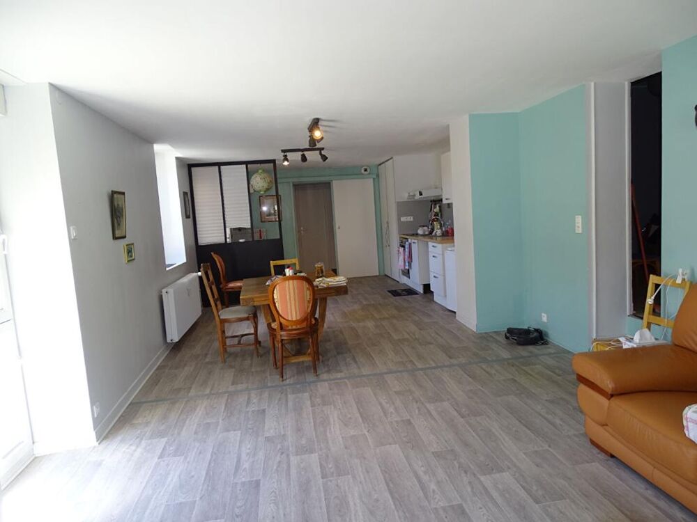 Vente Appartement Appartement  rénové avec 3 chambres de 117 m²  habitable à Moirans-en-Montagne Moirans en montagne