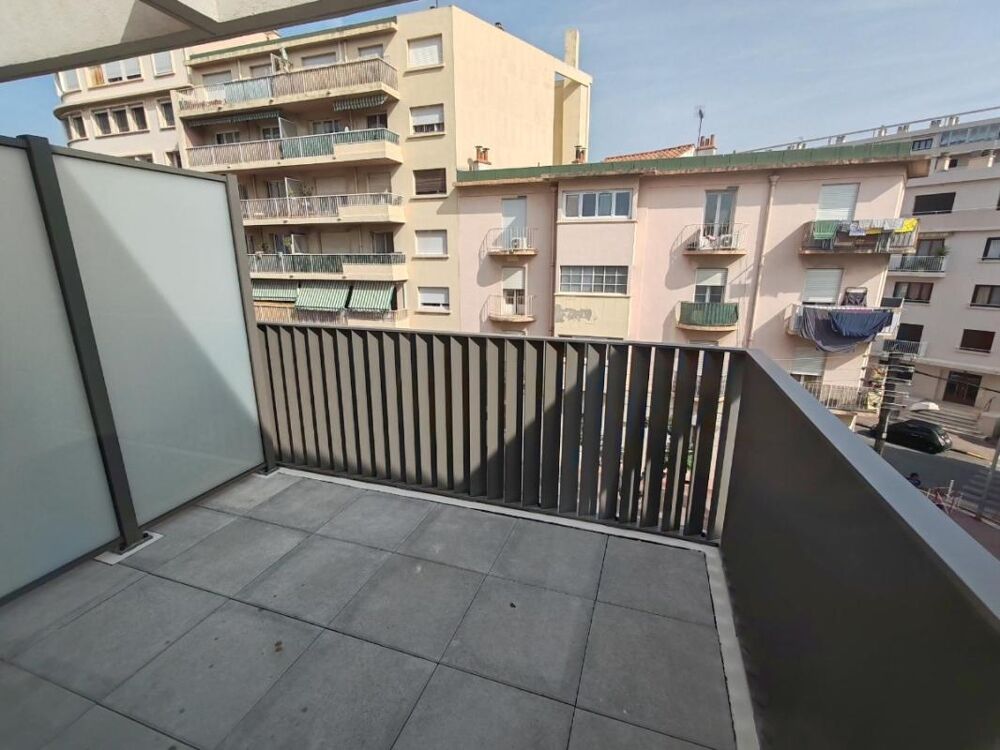 Location Appartement Studio avec terrasse et parking à TOULON Toulon