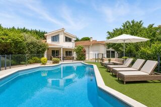  Maison à vendre 8 pièces 210 m²