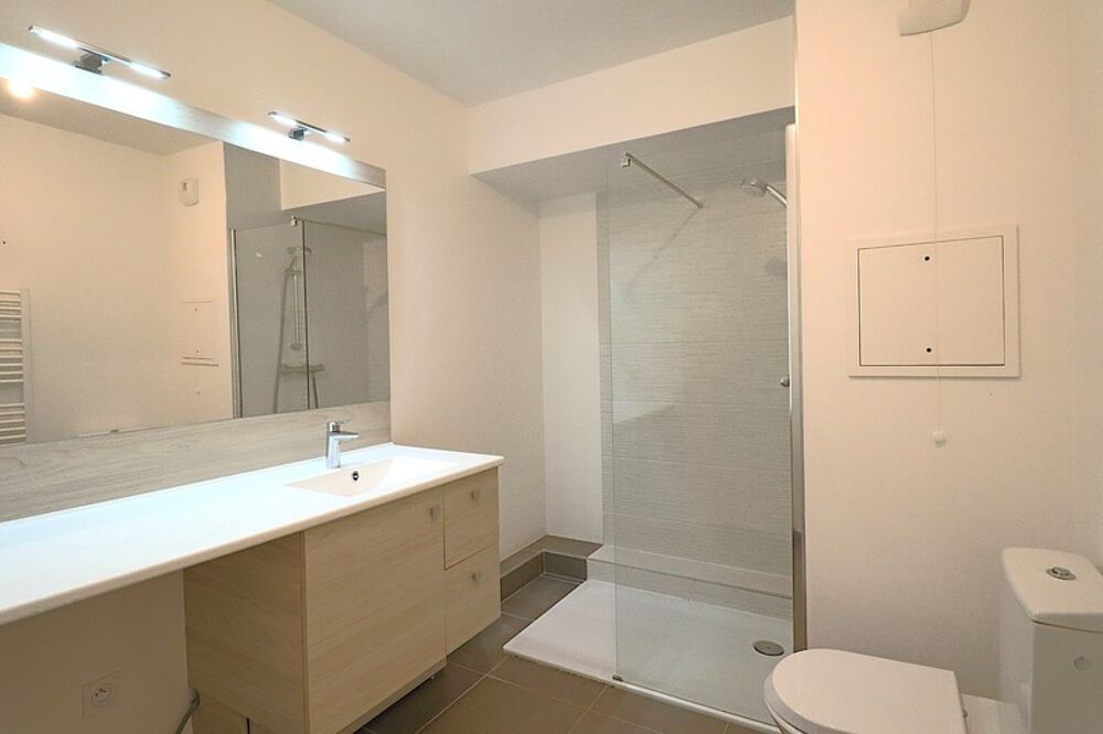 Studio récent avec ascenseur  Quartier recherché de Clichy (92)