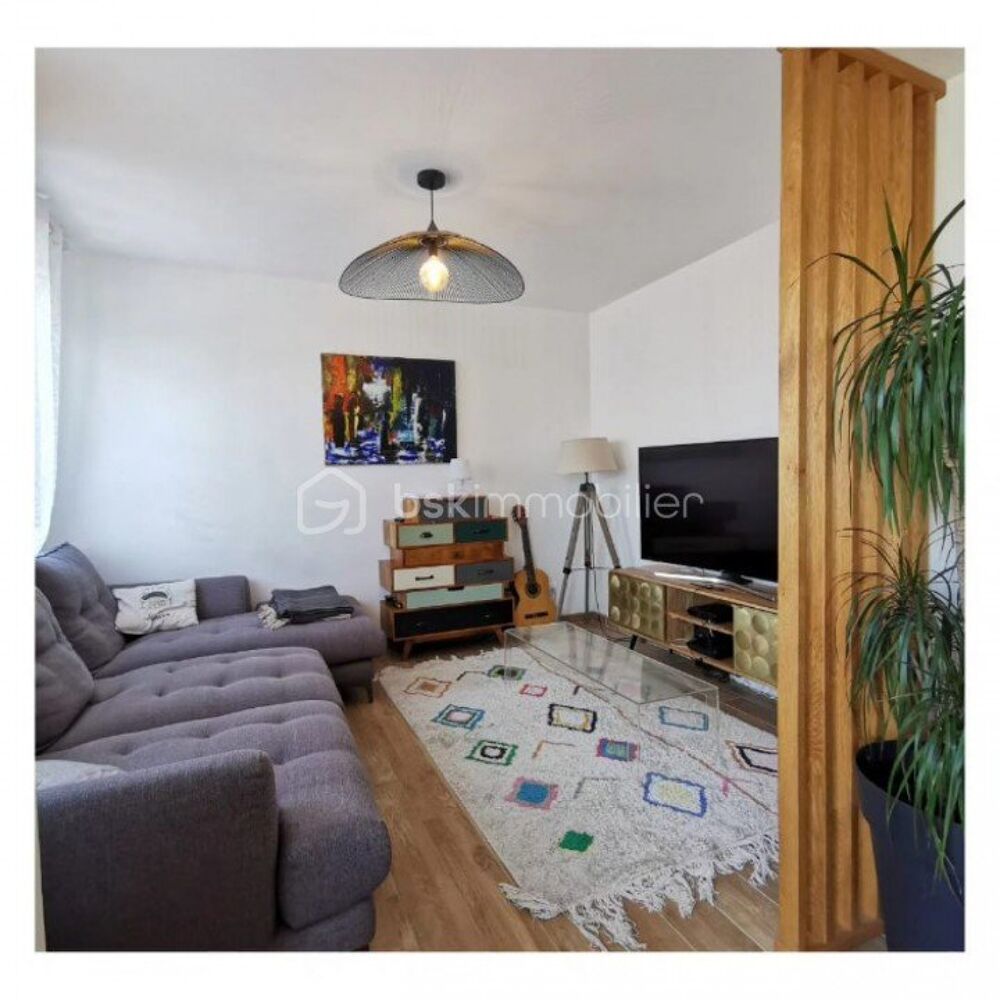 Vente Appartement Ancien renov, en trs bonne tat, refait entirement, climatisation reversible, beau T4, pice de vie avec cuisine amricaine + Penta di casinca