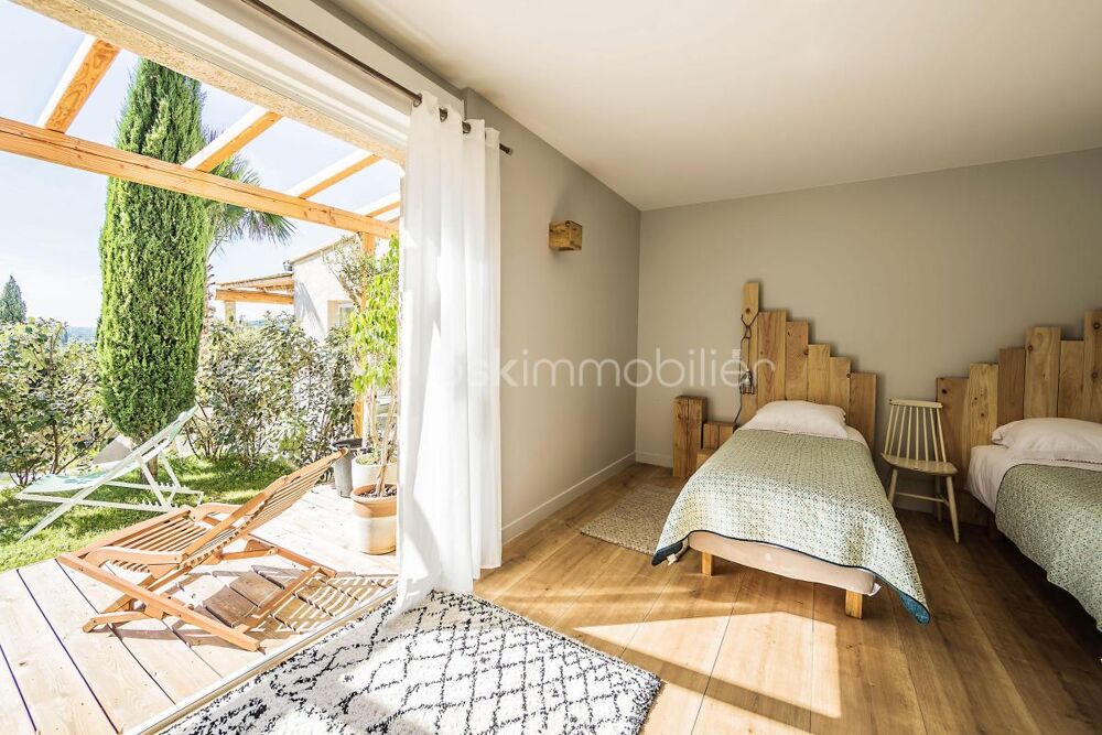 à vendre  Propriété/château Castillon-du-Gard (30210)