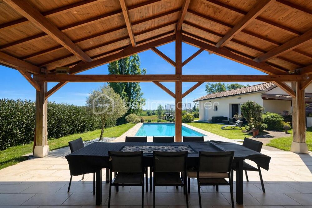 Vente Maison EXCLUSIVITÉ – VILLA D'ARCHITECTE DE PLAIN-PIED – 210 m² – UN ART DE VIVRE ENTRE LUMIÈRE, VOLUMES & ÉLÉGANCE Saint julien sur veyle