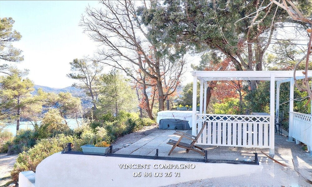  vendre  Maison Esparron-de-Verdon (04800)