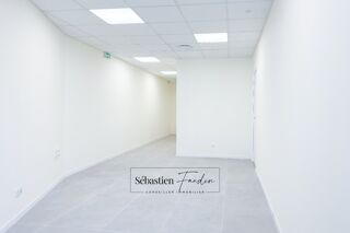   Bureau à louer LA SEYNE SUR MER (83) – 30 M² – FORTE VISIBILITÉ – BUREAUX NEUFS – PMR – STATIONNEMENTS La seyne sur mer