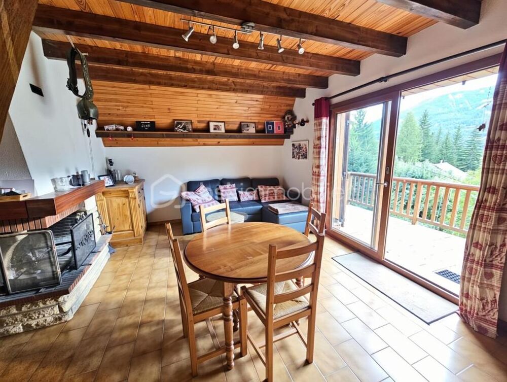 ALLOS - CHALET COMPOSE D'UN T2 + T3