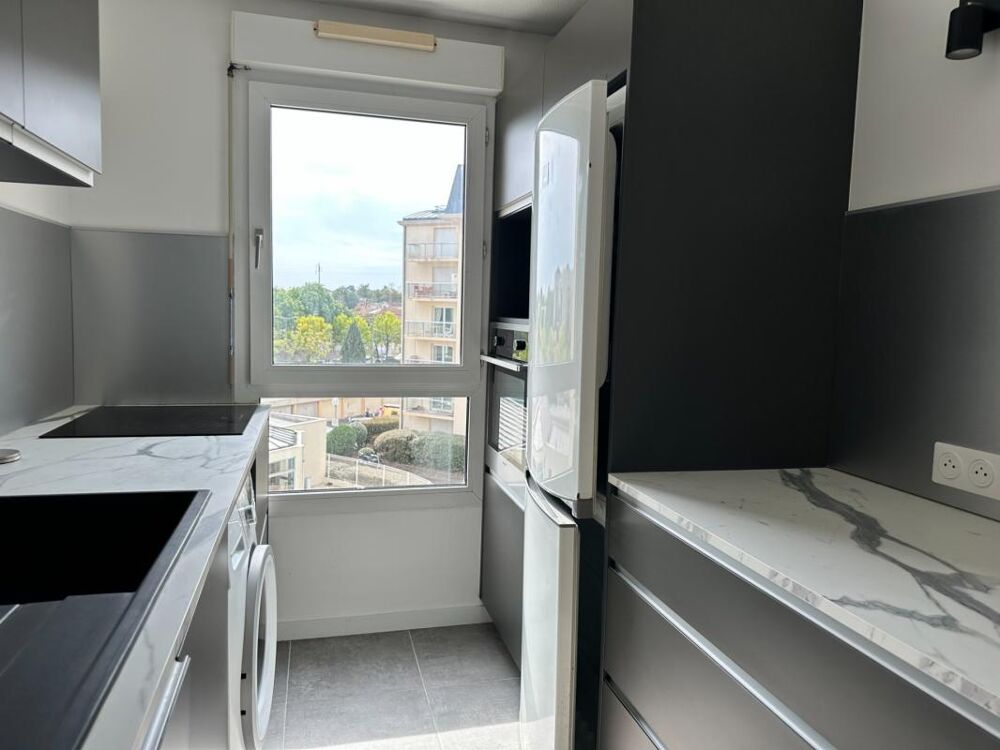 Mérignac Peychotte  T2 de standing avec balcon, piscine et parking