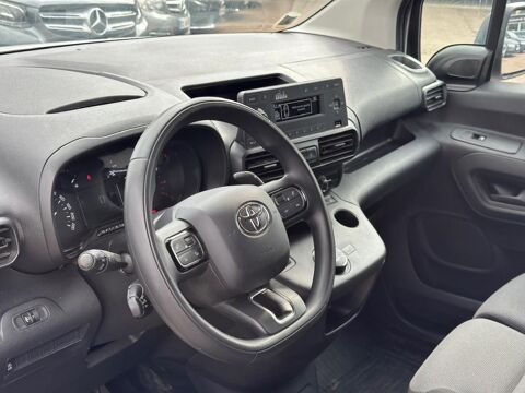 Proace FOURGON 1.5 MEDIUM 130 D-4D DYNAMIC AUTO PRIX TTC 2021 occasion 78240 Chambourcy