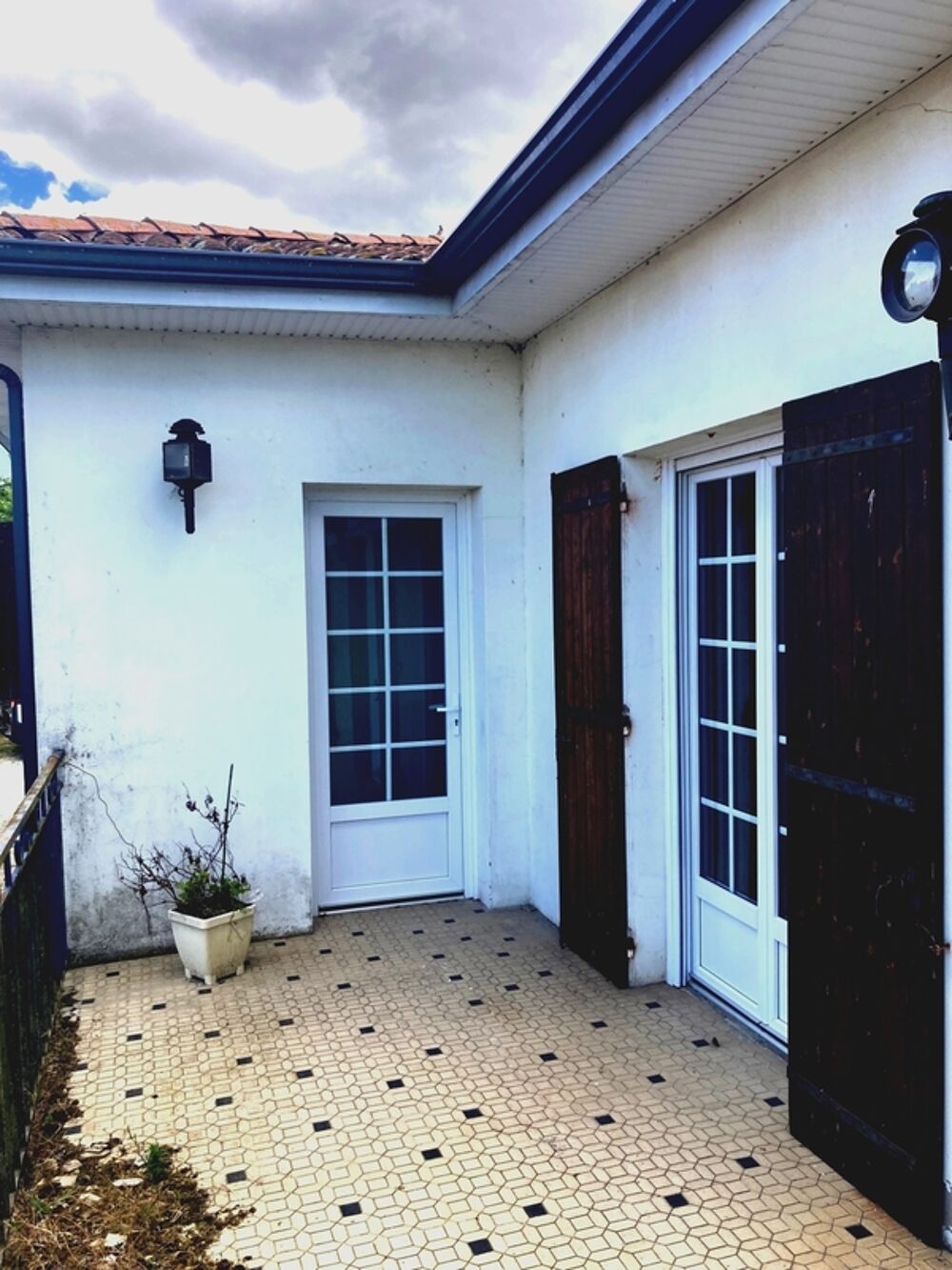 Vente Maison Grande Maison 3 chambres 3 sde/sdb édifiée sur sous-sol complet aménageable Pauillac