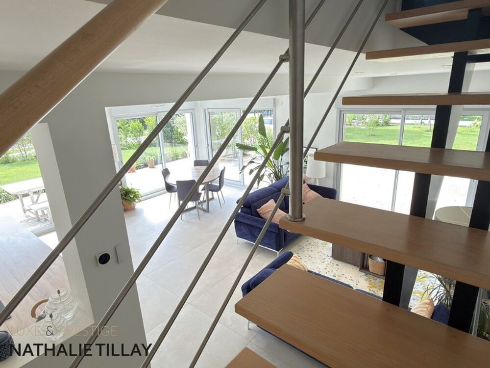 Maison d'architecte de 2021 , a vendre , a SAINT JEAN DE BRAYE , exclusivite