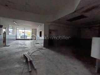  Immeuble � vendre 10 pi�ces 550 m�