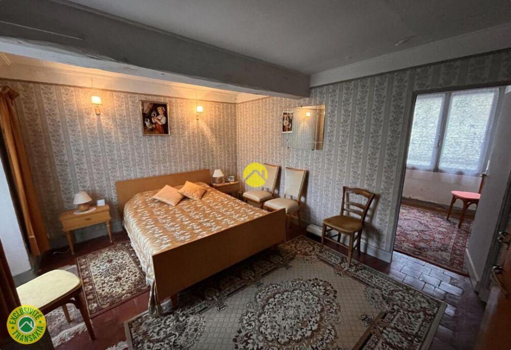 Maison avec cour