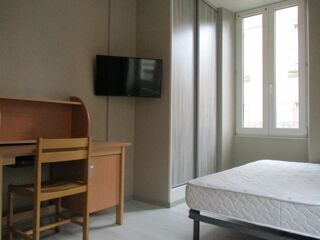  Appartement à louer 1 pièce 25 m²