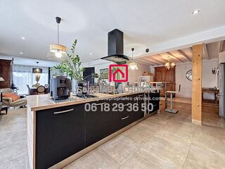  Maison � vendre 5 pi�ces 220 m�