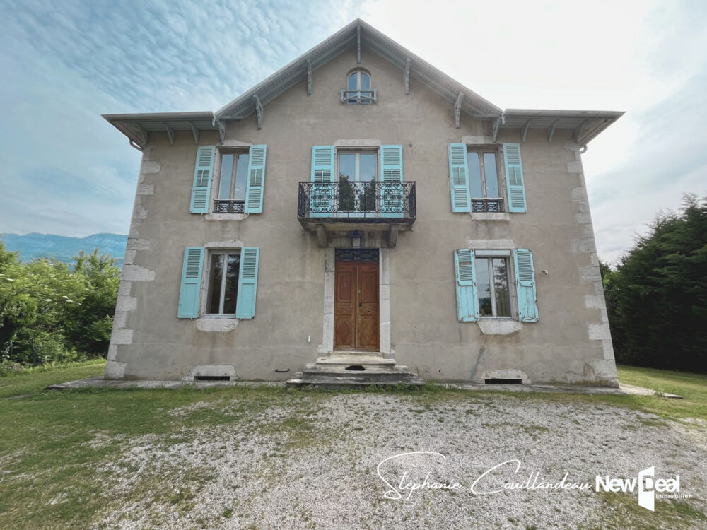 Grande maison de maître sur les hauteurs de Chambéry (limite Sonnaz) au calme avec vue dégagée